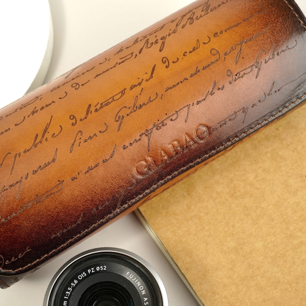 Hộp đựng đồng hồ ARAS,chất liệu da bò nâu vani patina, hiệu: BOSPHORUS LEATHER, kích thước 22.5cm X 10cm X 7.5cm, dùng cho 03 đồng hồ, mới 100%