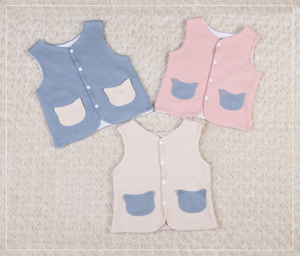 Áo gile bé gái phối túi in hình mèo size 1-4T.X20