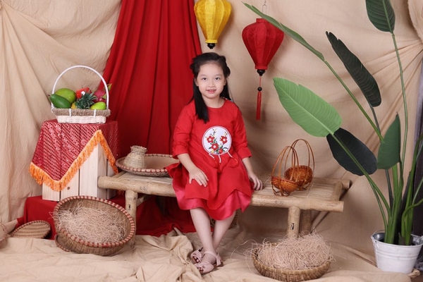 Áo dài đính hoa size 7/12 x20