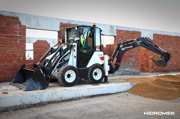 Xe nâng xúc Hidromek 62 SS