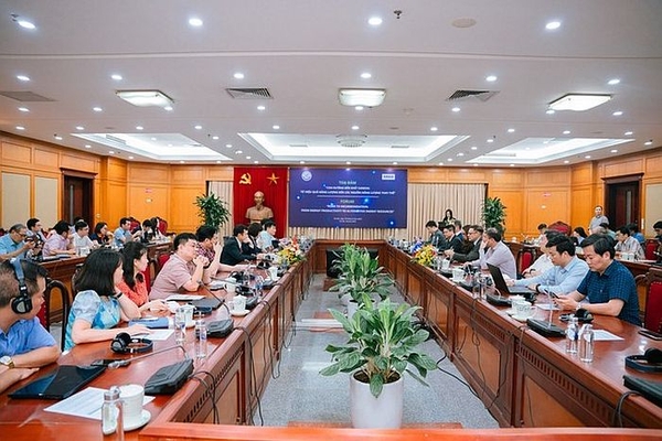 Con đường đến khử carbon: Từ hiệu quả năng lượng đến các nguồn năng lượng thay thế