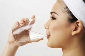 Thói quen uống nước - lợi ích và tác hại
