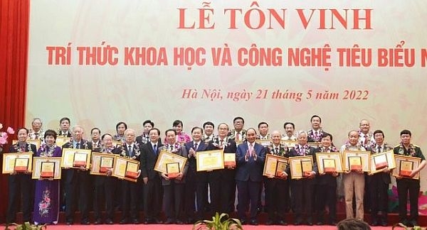 Lễ tôn vinh trí thức khoa học và công nghệ tiêu biểu năm 2022