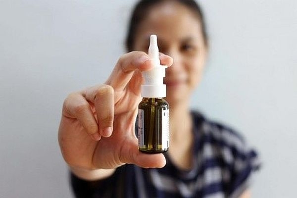 Thuốc xịt mũi kháng vi rút mới vượt trội hơn các liệu pháp kháng thể hiện có trong điều trị COVID-19