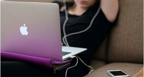 Tình trạng viêm nhiễm thúc đẩy sử dụng phương tiện truyền thông xã hội