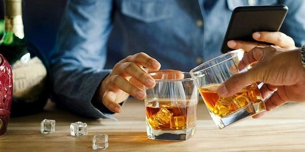 Ứng dụng dành cho điện thoại thông minh giúp giảm tiêu thụ rượu