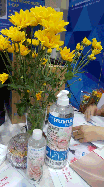 Nước ion đồng giữ cho hoa tươi lâu sau thu hoạch