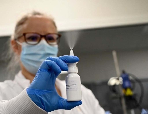 Nga thử nghiệm vaccine COVID-19 dạng xịt với trẻ em