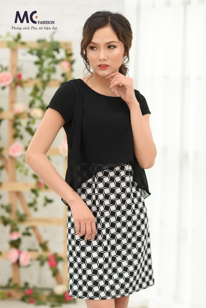 Đầm thiết kế chân váy họa tiết