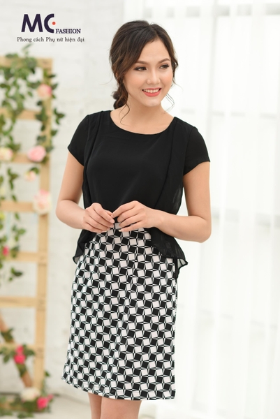 Đầm thiết kế chân váy họa tiết
