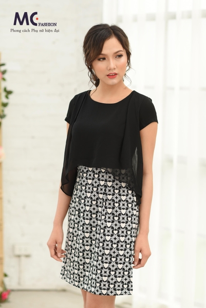 Đầm thiết kế chân váy họa tiết