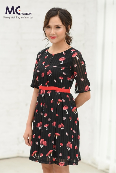 Đầm dạo phố nhấn eo