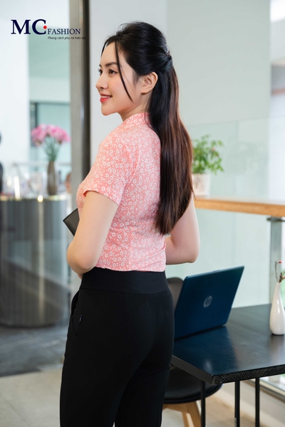 Áo sơ mi họa tiết hoa nhí A740