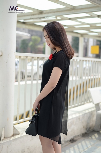 Đầm suông cánh ve tay ngắn