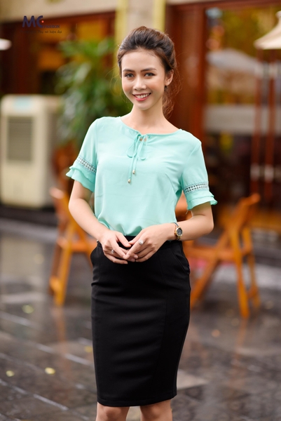 Áo croptop cách điệu