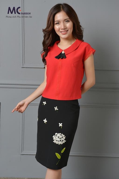 Áo croptop trang trí nơ cách điệu