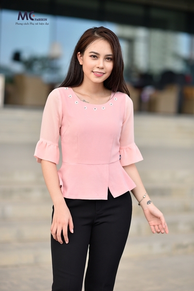 Áo croptop dáng peplum cách điệu