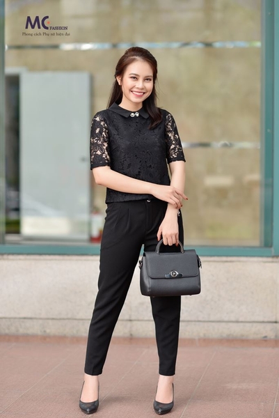 Áo croptop màu đen cách điệu