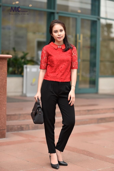 Áo croptop phối ren cách điệu