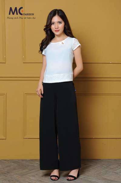 Quần đen ống rộng