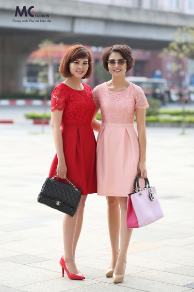 Đầm ren đỏ