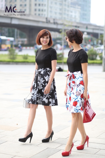 Chân váy họa tiết hoa