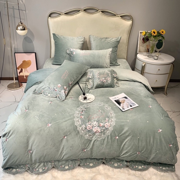 set-ga-ni-nhung-theu-hoa-tron-cao-cap-mau-xanh-sgnn11