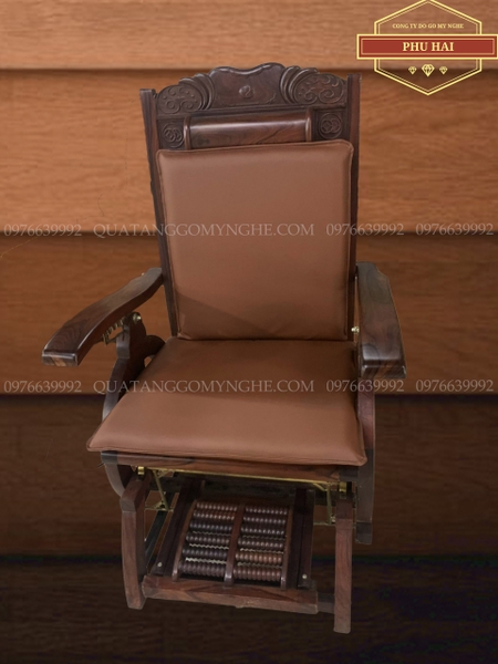 Ghế Lười Gỗ Nệm Bọc Da Êm Ái
