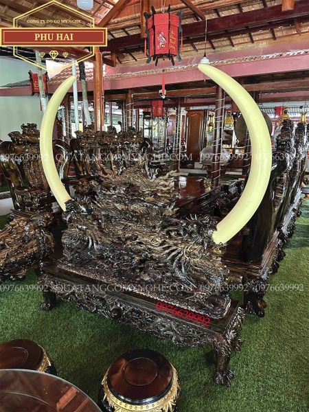 Giá ngà tứ linh gỗ mun