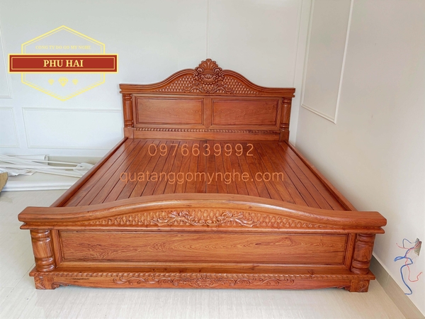 Giường gỗ tự nhiên mẫu nữ hoàng 1m8 x 2m