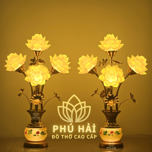 Đèn thờ 5 Bông Hoa Sen Lưu Ly Bầu Tròn Nhỏ Gọn Chân Thấp Cao 48 Cm