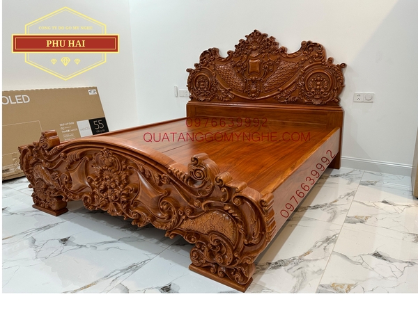 Giường Ngủ Gỗ Tự Nhiên Cổ Điển