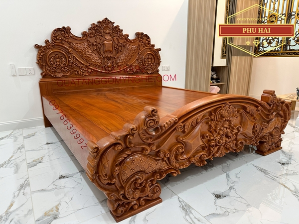 Giường Ngủ Gỗ Tự Nhiên Cổ Điển