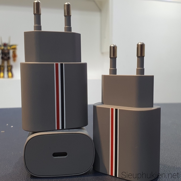 Củ Sạc Nhanh 25W Samsung Phiên Bản Thom Browne (Limited Edition) - Chính Hãng