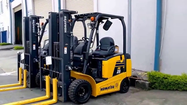 Xe nâng điện KOMAT'SU