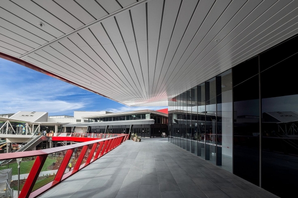 Trần nhôm Linear G-Shaped