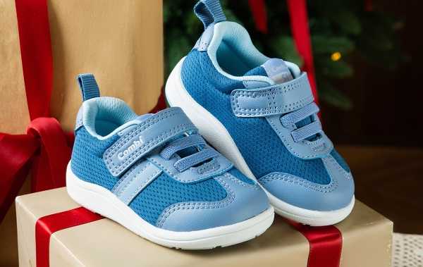 Cách chọn giày cho bé tập đi chuẩn y khoa