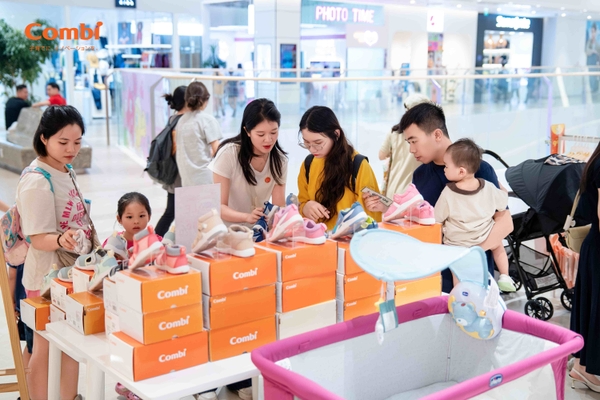 COMBI ĐỒNG HÀNH CÙNG BA MẸ CHĂM SÓC SỨC KHỎE BÀN CHÂN BÉ 