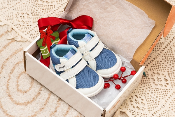 Tác hại của bàn chân bẹt ảnh hưởng thế nào đến dáng đi và cột sống của trẻ