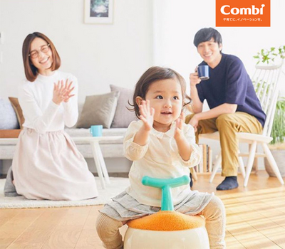 Tập đi vệ sinh cho bé cùng bô trẻ em Combi