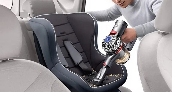 Ghế ô tô trẻ em bị mốc: Mẹo làm sạch nhanh và an toàn tại nhà