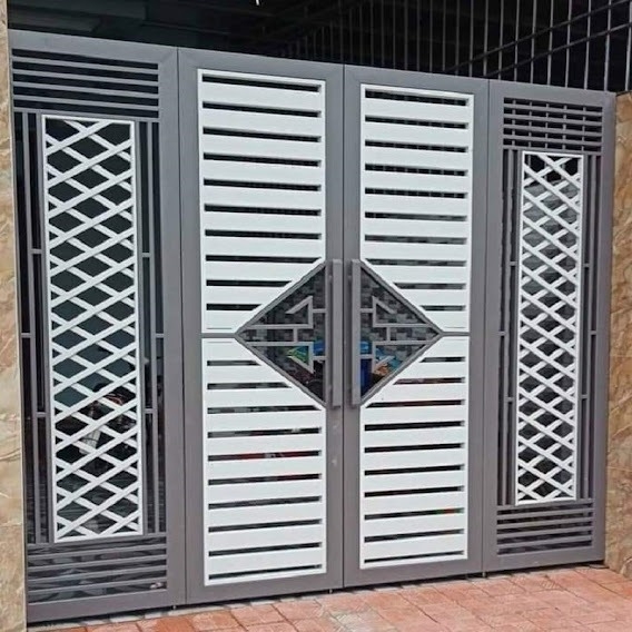 Cửa cổng sắt 4 cánh thiết kế mới 2025 hiên đại sang trọng