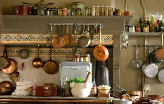 Dụng Cụ Nhà Bếp – Vật Dụng Không Thể Thiếu Trong Gia Đình