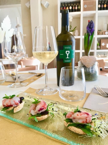 8 dòng rượu vang trắng được ưa thích nhất hiện nay