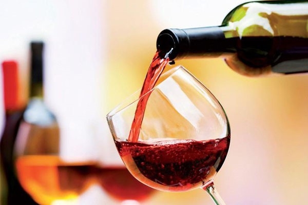 Rượu vang đỏ có 1 công dụng cực hay cho người bị huyết áp, khoa học đã chứng minh