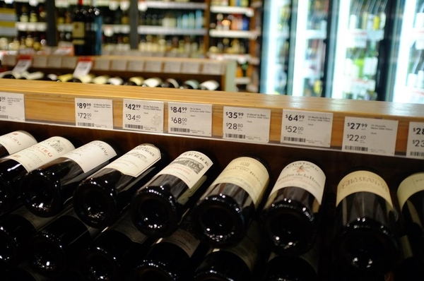 Điều gì làm nên sự đắt đỏ của 1 chai rượu vang?