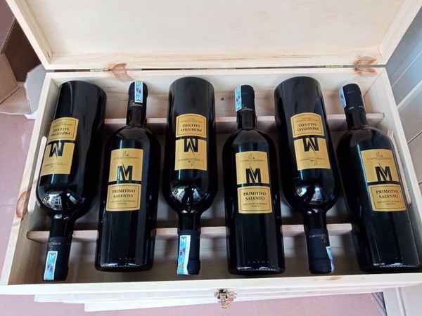 M Primitivo Salento - chai rượu vang Ý được ví như một tác phẩm nghệ thuật