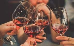 Bí kíp uống rượu vang không say