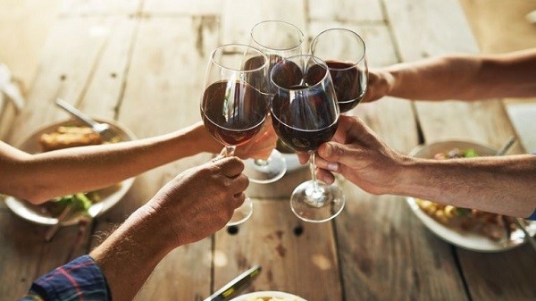 Uống rượu vang vào lúc nào thì tốt, cách sử dụng hợp lý theo chuyên gia