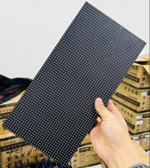 p5-full-outdoor-scree-tan-so-3840hz-sieu-muot